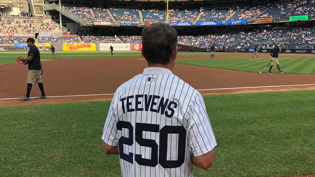 teevens-250jersey-rb.jpg
