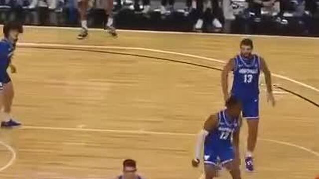 syracuse-2e915382-3414-47d3-8745-2e142e652973.jpg