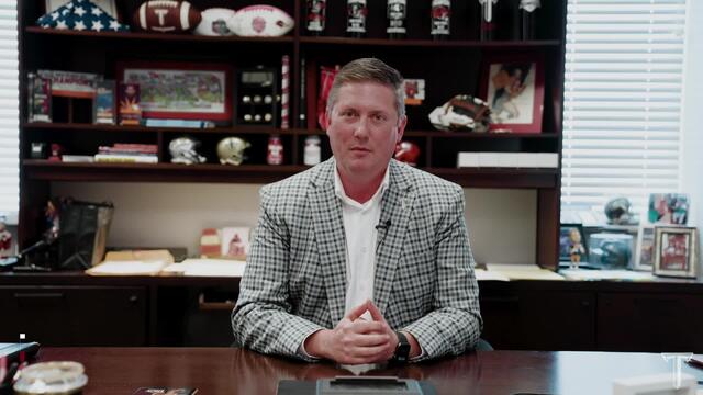 troy-32987724-e238-453b-a4ab-f6f150e9a735.jpg